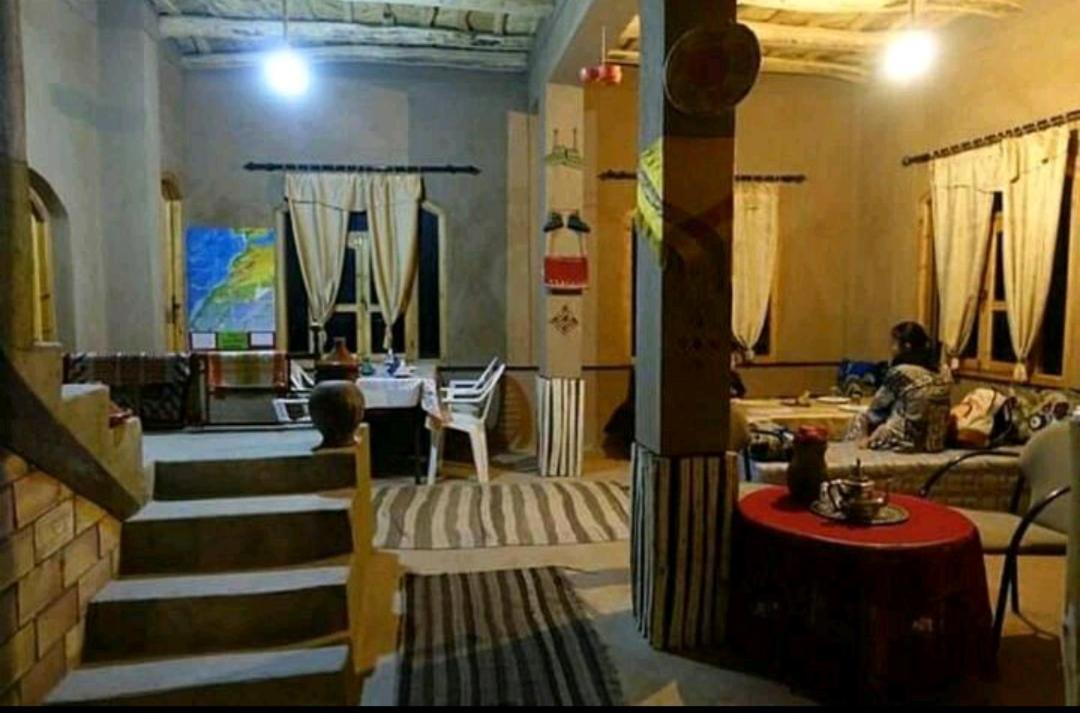 Riad Pizzeria Marhaba Hotel Akhendachou n'Ait Ouffi Exterior photo